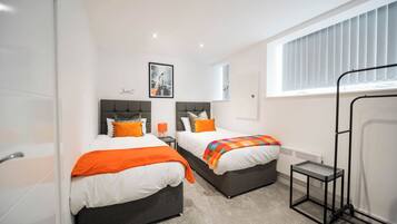 2 bedrooms, iron/ironing board, free WiFi