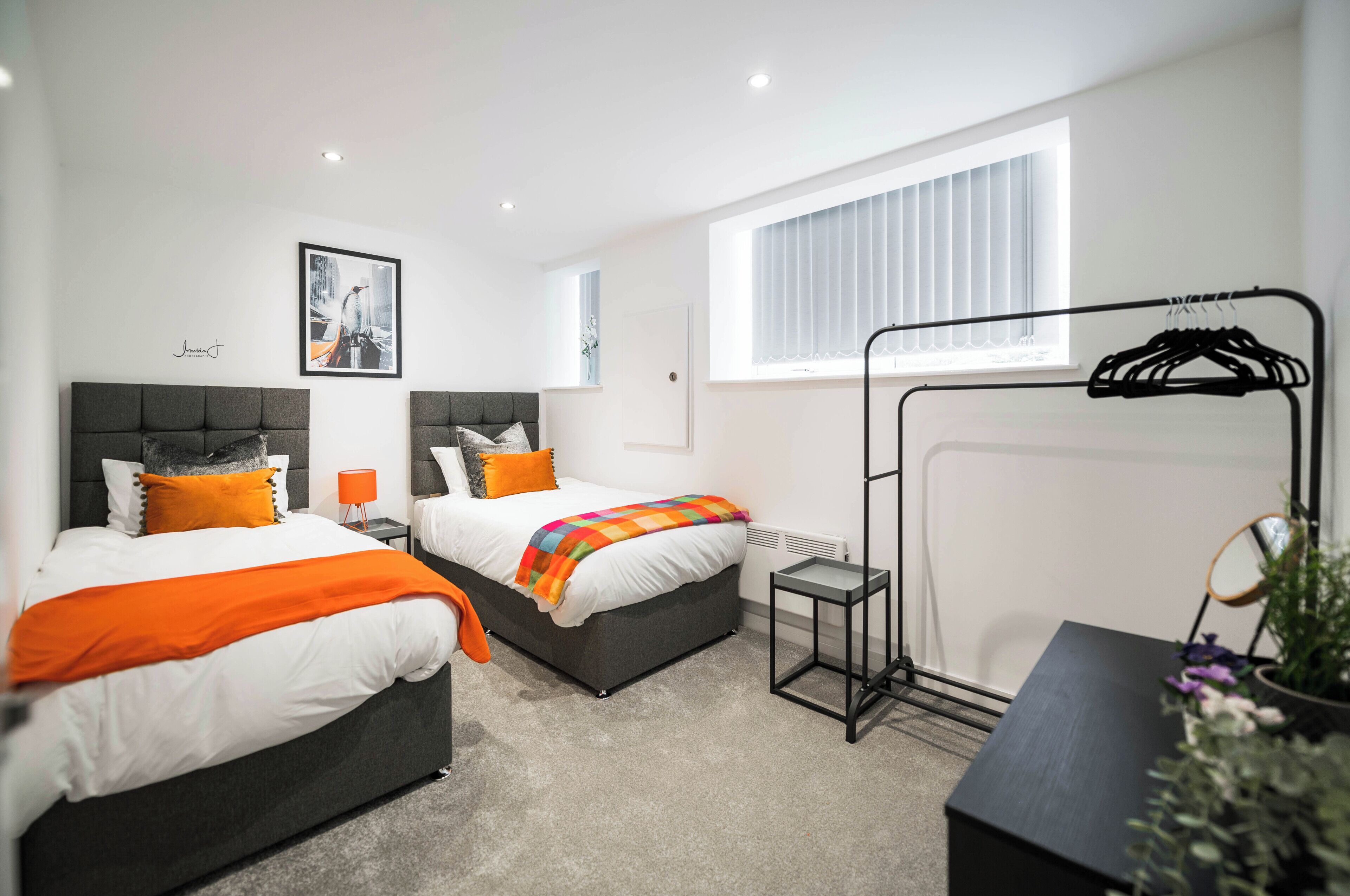 2 bedrooms, iron/ironing board, free WiFi