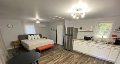 Spacious King Bed Cottage at Veda Inn