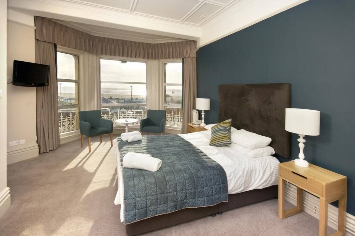 premier double room, sea view | iron/ironing board, free wifi, bed sheets