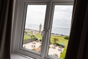 Superior Double Room, Sea View | Iron/ironing board, free WiFi, bed sheets