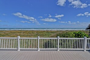 Property grounds - Beach Chic Beach Front By Rent On Padre (South Padre Island)