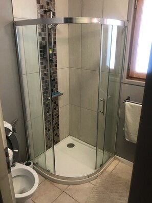 Hårtørrer, Toiletpapir