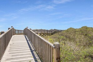 Property grounds - Walk to Sandfest, Shared Pools, Boardwalk to Beach (Port Aransas)