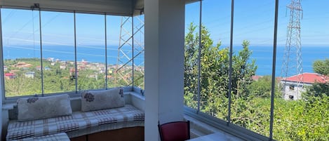 Family Apartment, 4 Bedrooms | Balcony