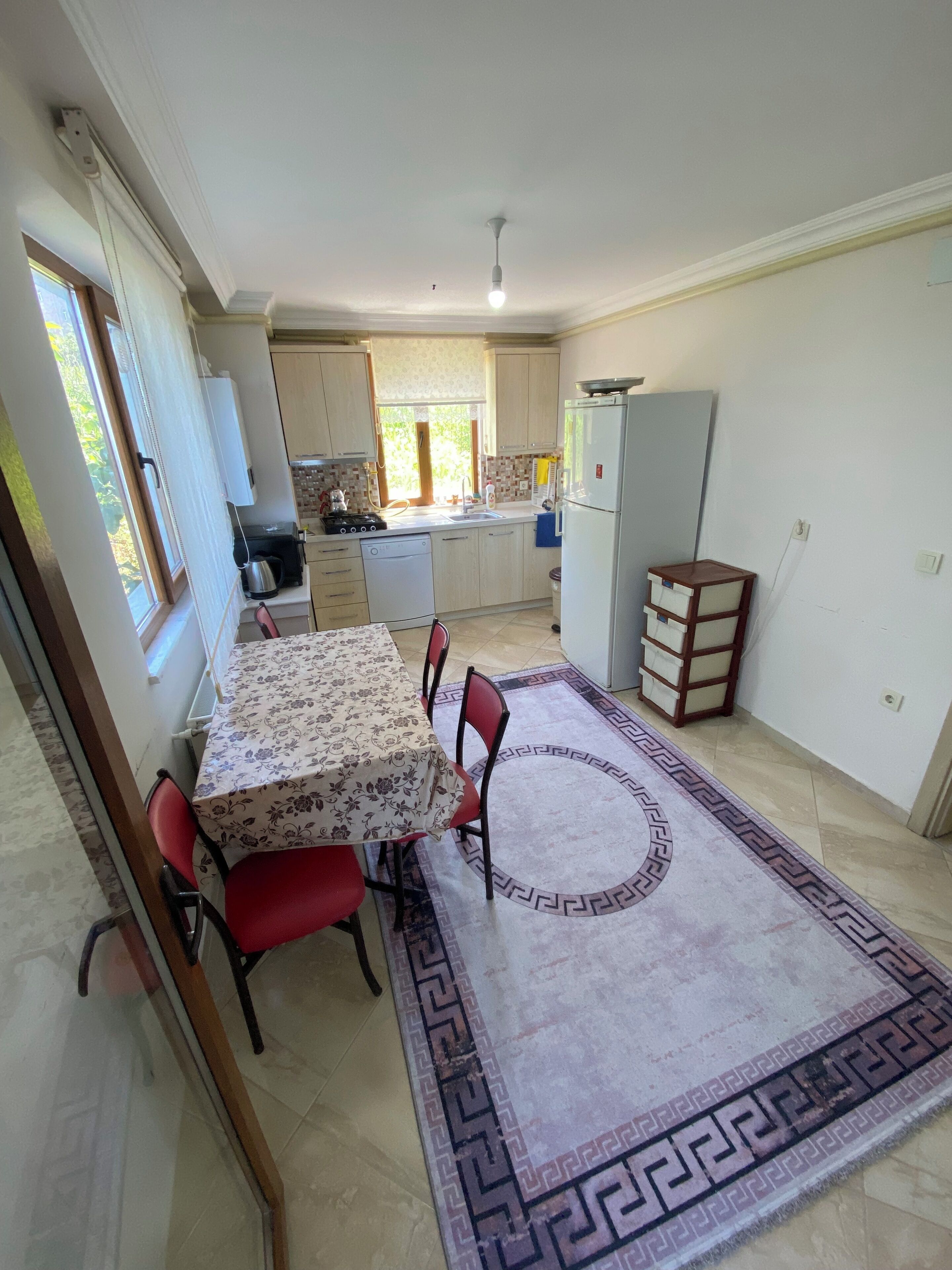 Appartement Familial, 4 chambres | Cuisine privée | Réfrigérateur, batterie de cuisine, vaisselle et ustensiles
