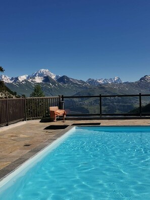 Piscine extérieure, piscine chauffée