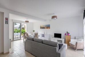 TV - Flochouët - Maison avec jardin - Trélivan proche Dinan (Trélivan)