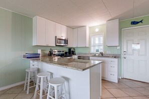 Fridge, microwave, oven, stovetop - Walk to Sandfest,  Shared Pools, Boardwalk to the Beach (Port Aransas)