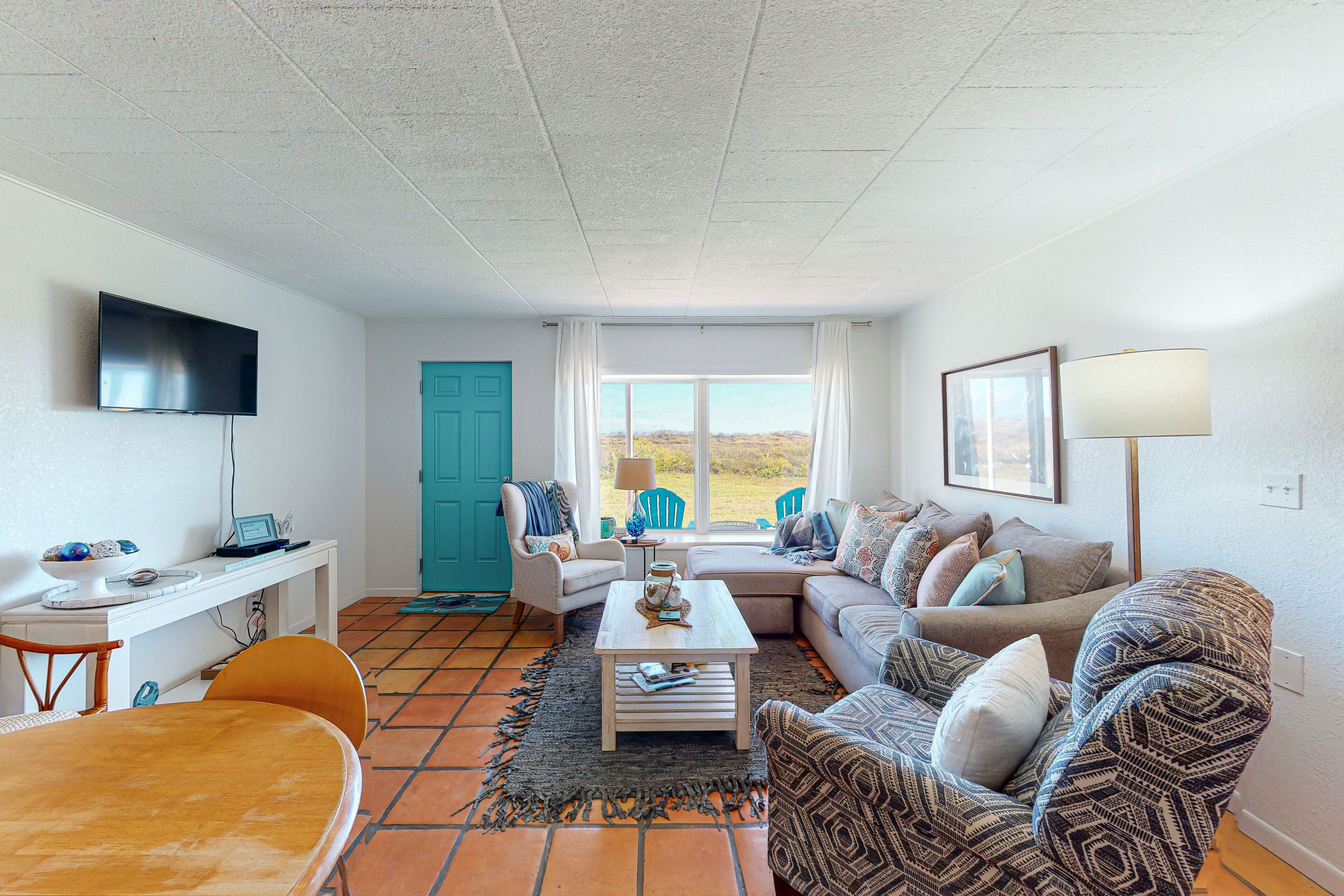 IR118 Beach Front Community, Walk to Sandfest 2024
