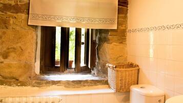 Studio, Private Bathroom | Bathroom