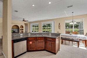 Interior - Family Villa With Pool and Golf, 20 Mins To Disney (Davenport)
