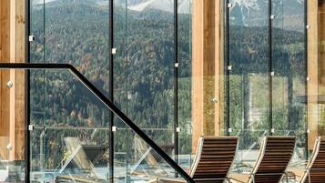 Literie hypoallergénique, coffres-forts dans les chambres, bureau