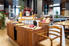 Free daily continental breakfast  - Hotel Boite (Borca di Cadore)