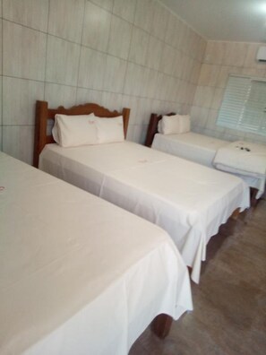 Executive Room | Minibar, free WiFi, bed sheets