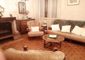 TV, ping pong, books - Are you tempted by the VOSGES MOUNTAINS? (Saint-Nabord)