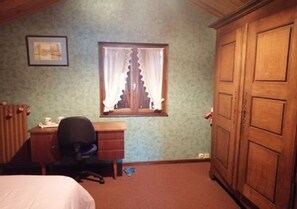 3 chambres, fer et planche Ă repasser, Wi-Fi, draps fournis