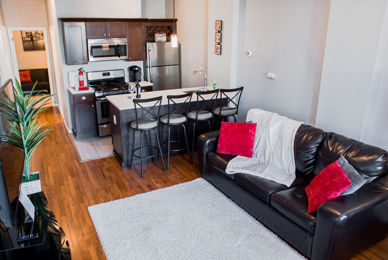 Lovely 2BR apt. by Wooster Sq.- great location!