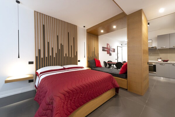 1 habitación, escritorio, tabla de planchar con plancha y wifi gratis 