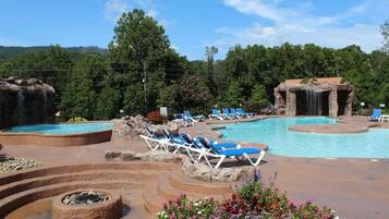 Piscine extérieure, piscine chauffée