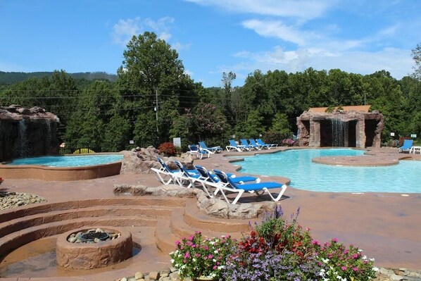 Outdoor pool, a heated pool