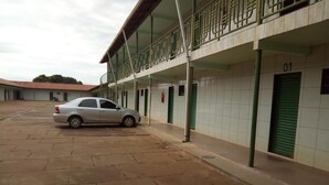 Parking - Atos Hotel (Sao Joao da Alianca)