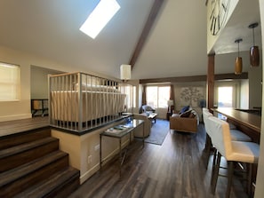 Smart TV, fireplace, DVD player