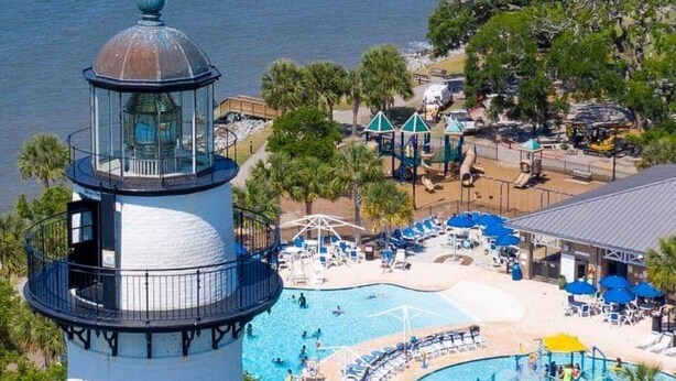Pool - 400 Ocean Suites by Lighthouse Vacations (St. Simons Island)