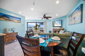 Dining - Bayfront Beach Condo on Boardwalk + King Master (San Diego)