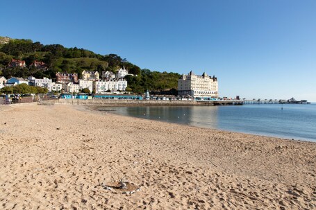 The Marine Hotel - Image 2