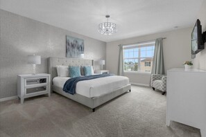 4 habitaciones, tabla de planchar con plancha, wifi y ropa de cama 