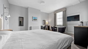 Superior Double Room With Sea View | Desk, free WiFi, bed sheets