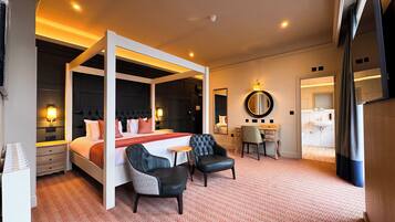 Four Poster Room