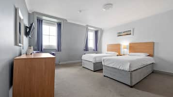 Standard Twin Room With Sea View | Desk, free WiFi, bed sheets