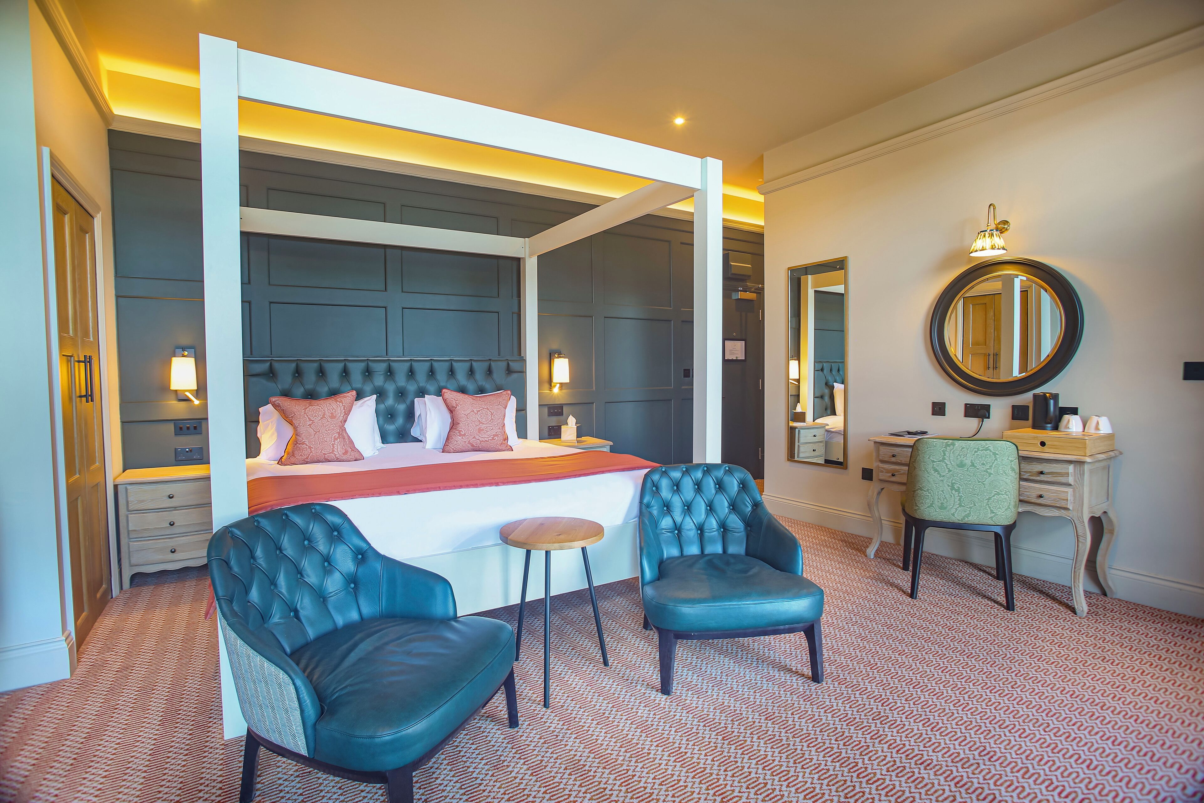 Four Poster Room | 办公桌、免费 WiFi、床单