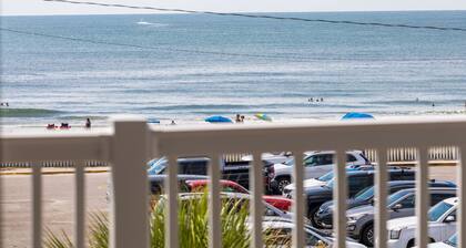 Sea Watch @ Pavilion Watch - Ocean Views ~ Close to Town!