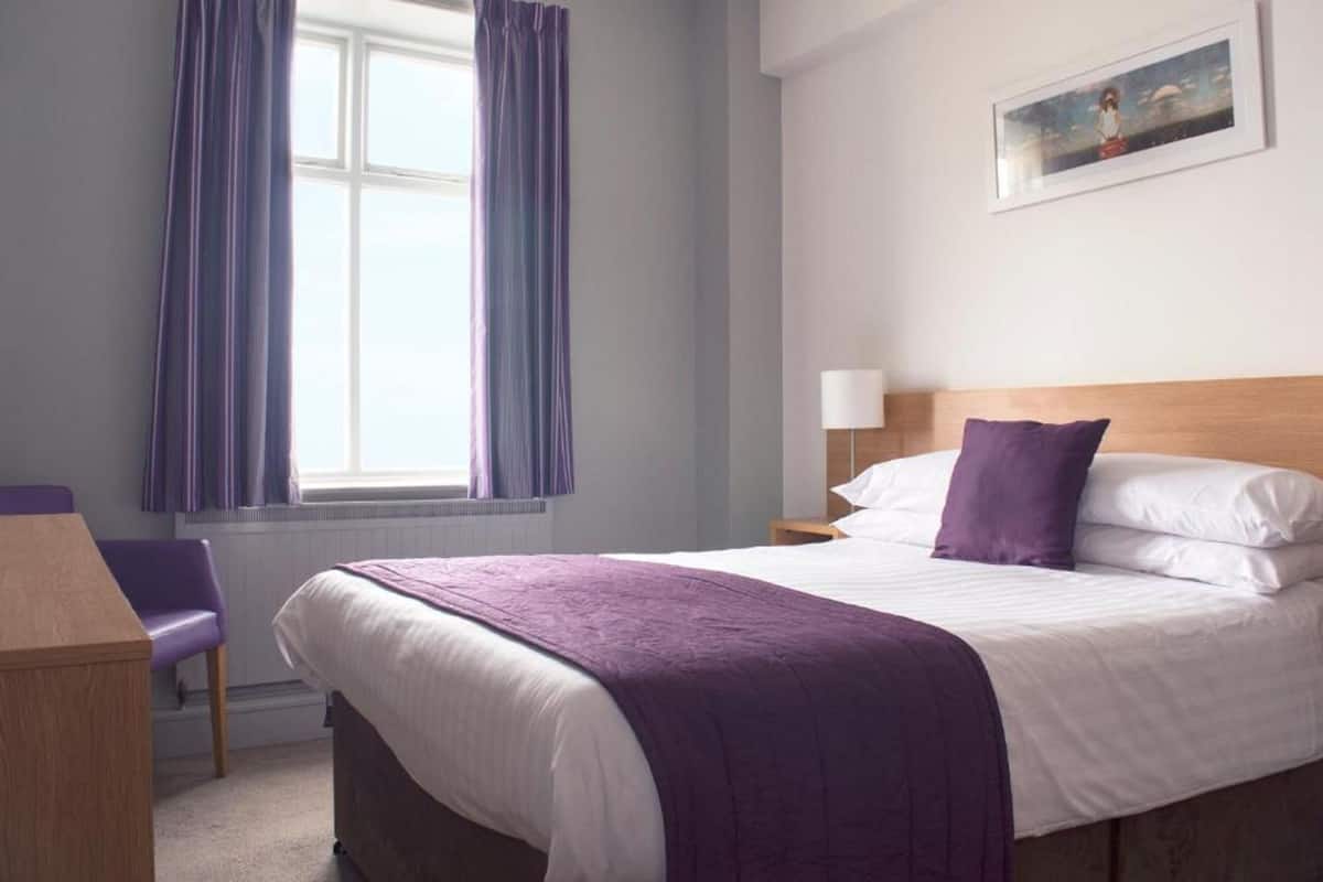 Habitación doble estándar | Wifi gratis y ropa de cama