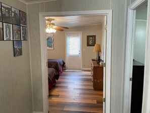 4 bedrooms, WiFi, bed sheets