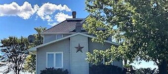 Soules Barn & Bunkhouse ~ Experience a night in the country!