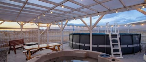 مغطس سبا خارجي