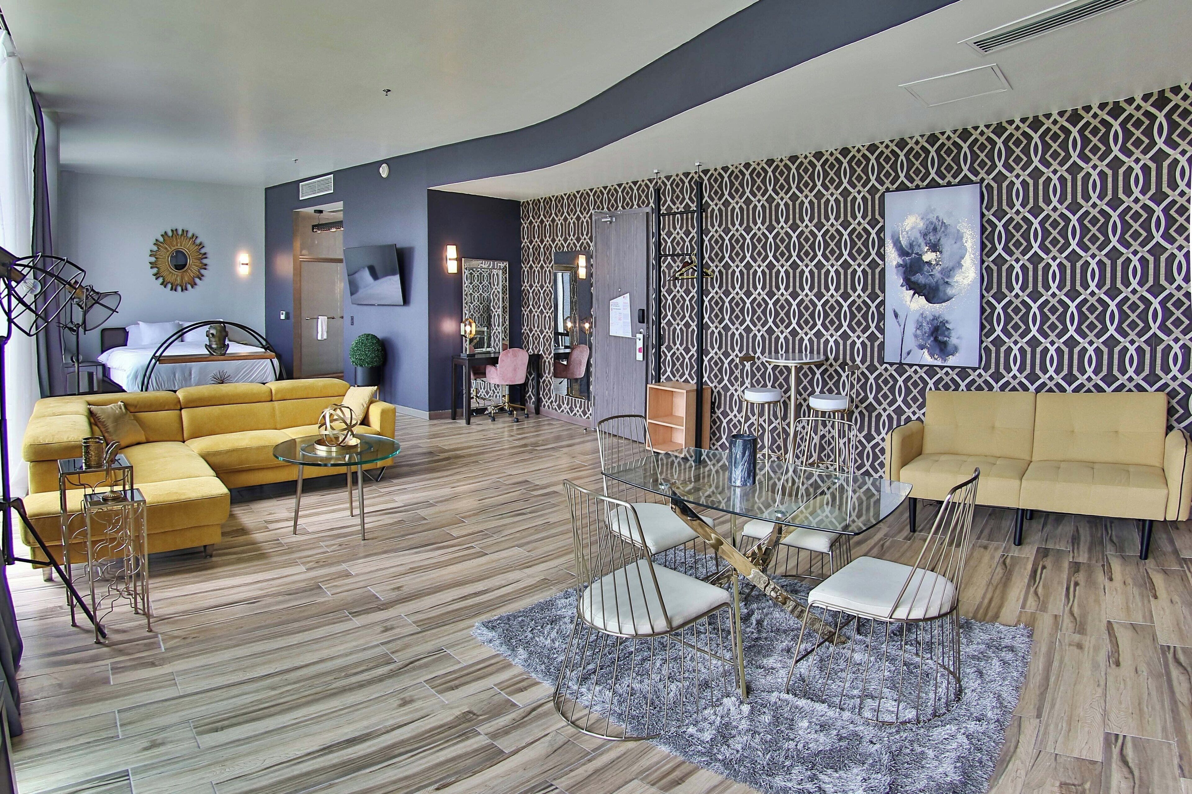 suite, 1 bedroom, terrace (savvy) | 1 bedroom, in-room safe, individually decorated, individually furnished