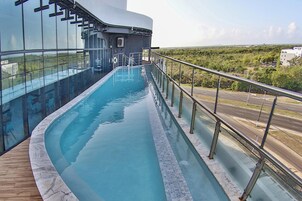 2 piscinas al aire libre
