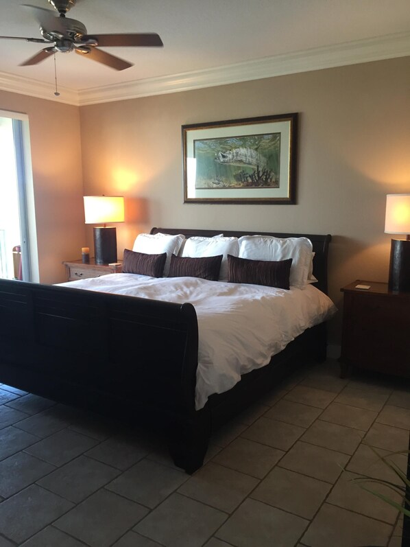 Spectacular waterfront condo minutes to Boca Grande Placida Vrbo