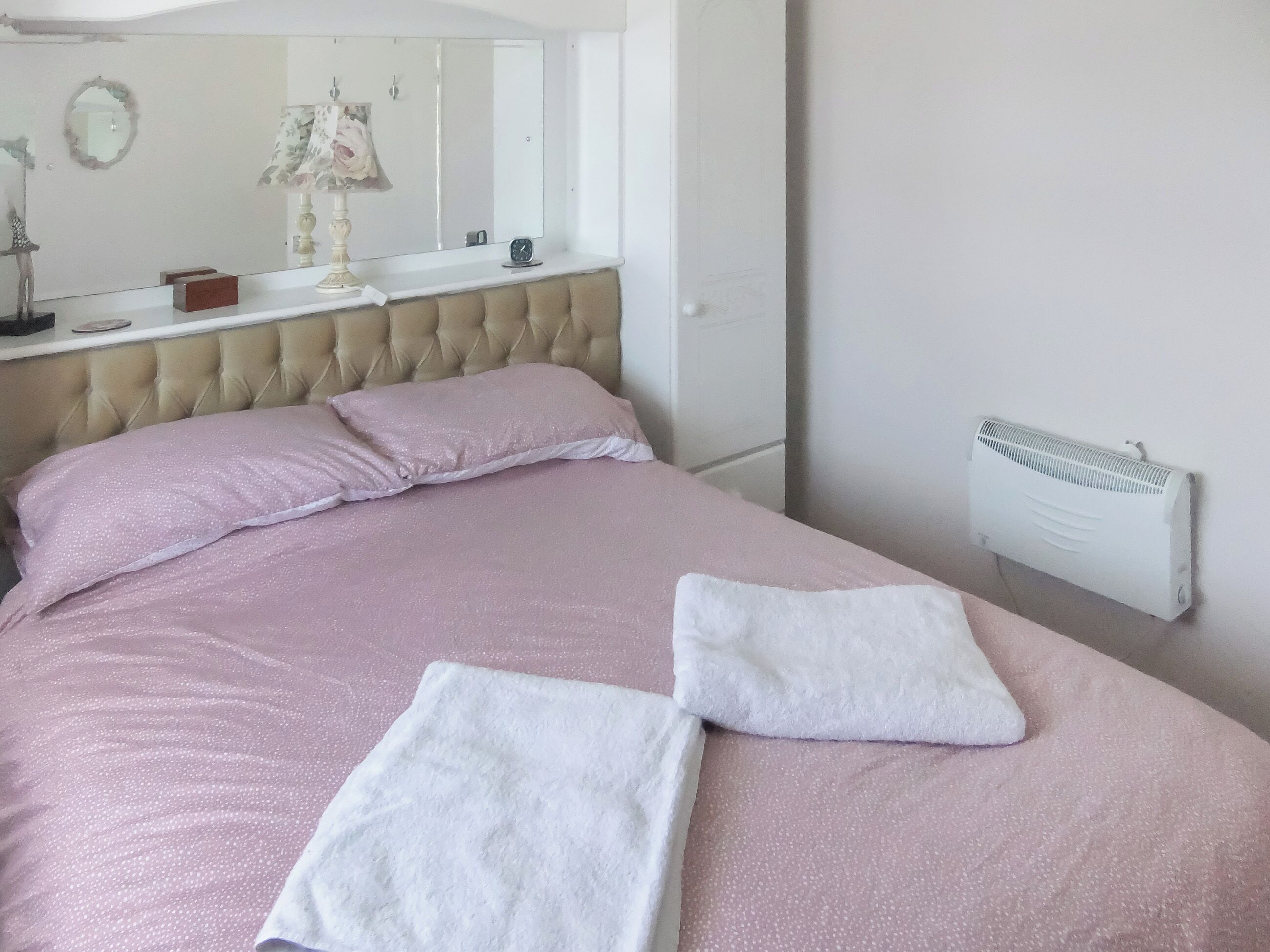 2 間睡房、床單