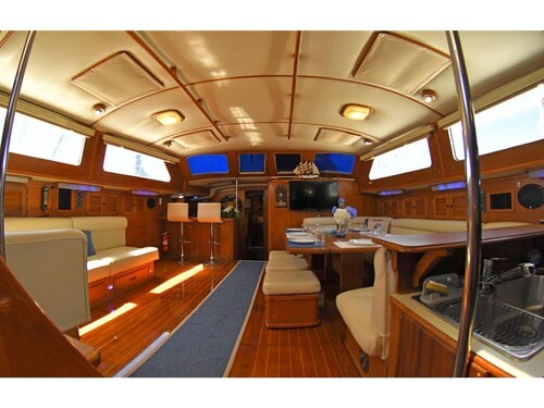 Beautiful 72 foot sailing yacht. Explore the Sea of Cortez in style. 