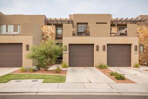 Townhome, Multiple Beds (Hoodoo Haute) | Exterior