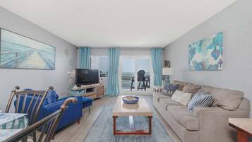 Smart TV, lettore DVD, libri