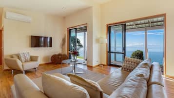 Deluxe-Haus, 3 Schlafzimmer, 2 Bäder, Meerblick | Wohnzimmer