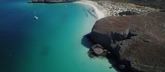 The ultimate sailing yacht vacation in the Sea of Cortez. Jersey Girl II 