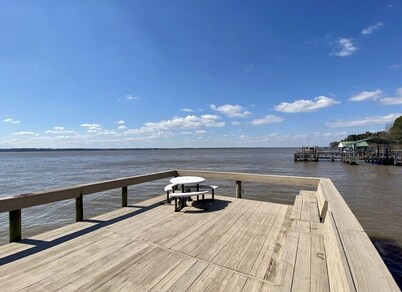 Lakefront Retreat on Lake Marion